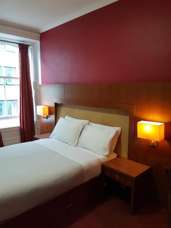 House Hotel